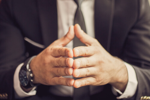 How to Succeed at Using Body Language in the Sales Process