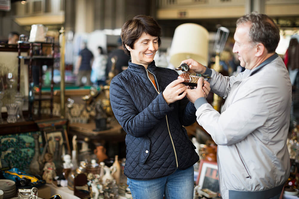 How to Succeed at Selling Dead People's Things
